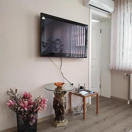 Апартамент Августа Центтър 公寓